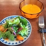 ブリコラージュ ブレッド アンド カンパニー ダイニング・カフェ - 本日のスープは、温州みかんとニンジンとローズマリーのポタージュ。寒い日に、濃度のあるポタージュがおいしいな♡　20181212