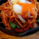 レストラン HACHI - 太麺モチモチなナポリタンは絶品!!