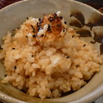 蔵精 - 土鍋炊き自然栽培玄米ご飯　おこげがたまらん！