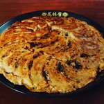 花林唐餃子 - 名物円盤餃子