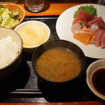 刺身定食　１８００円