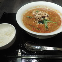 中国料理 龍泉華 - ランチの坦々麺とライス