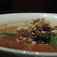 中国料理 龍泉華 - 坦々麺　横から