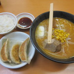 天下一 - Dランチ（味噌バターコーン＆半餃子ランチ） 