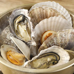 Specialty! Steamed shellfish hotpot (serves 2)