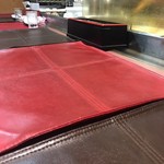 ビーフステーキ専門店　ひよこ - 席はカウンターのみ