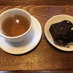 ビジタ - ガトーショコラと月のハーブティー