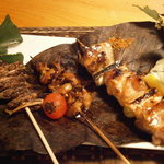 うなぎ屋酒坊・画荘 越後屋 - おまかせ串３種　レバー・肝・日向鶏