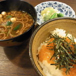 旬味きのした - 鮭すじこのとろろごはんと赤だし