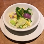 スガハラ - 米沢 サラダ（赤玉キャベツ + カリフラワー + アスパラ菜）