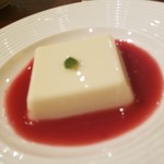 萬珍樓 - ◆「杏仁豆腐 山桃シロップ」