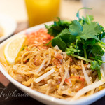 タイキュイジーヌ　プリンスアンドプリンセス - タイの焼きビーフン