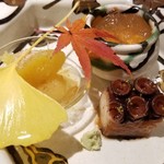 馳走 啐啄一十  - (01)真蛸の桜煮
      (02)生数の子
      (03)蝦夷馬糞雲丹の羅臼昆布ジュレ掛け