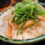 中華蕎麦 春馬 - オレ流チャーシュー丼でーす
