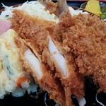 とんかつ 肉料理 麻釉 - 断面はこんな感じです。