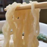 和風レストラン はしもと - 縮れ中細麺