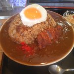 味工房 きくや - カツカレー大盛り・昨年より増量？愛情盛り？