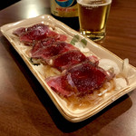 焼肉の店 牛屋 - ＊牛たたき（¥700）
＊瓶ビール（オリオン）（¥500）