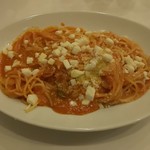 ステーキ＆トラットリア カルネジーオ - モッツァレラチーズとバジリコの
            トマトソーススパゲッティ 1,150円