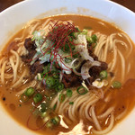 人力俥 - 麺がキレイに畳まれた海老担々麺！しばらく見とれてしまいます。