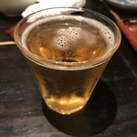 Nyorosuke Tatsumiya - まずはビールで乾杯