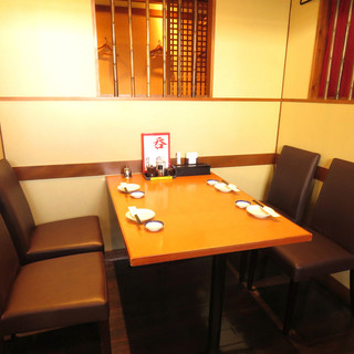 Sakanaya Asajirou - テーブル席も2卓ございますので様々なシーンに対応出来ます♪