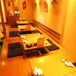 Sakanaya Asajirou - 4名掘りごたつ席を3卓ご用意しております。6名席と合わせて宴会は最大18名様までOKです！