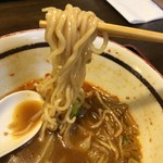 しな喜 - ちぢれ気味のモチモチ麺