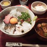 竹亭にしき - 海鮮どんぶり１，０００円（税込）