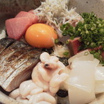 竹亭にしき - 海鮮どんぶりのアップ