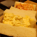 フェブラリーカフェ - タマゴサンドとキャロットラペサンド