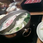 しゃぶ菜 AEON浦和美園店 - 鴛鴦鍋なので、ベジ専用鍋をつくれます