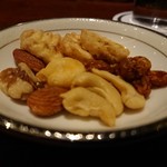 チャーム①ナッツ 201812