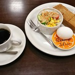 珈琲元年　英梨華 - ブレンドコーヒー（380円）、モーニング（黒糖トースト、サラダ、ゆで卵）