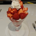 恋姫苺のパフェ