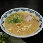 博多麺房 赤のれん - 