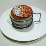 レストラン コートドール - 余市産梅のスフレ・ココナッツのアイスクリーム添え