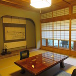 飴源 - 食事は個室で