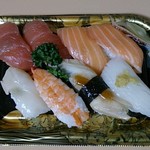 主婦の店 - お魚屋の寿司