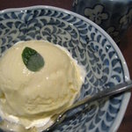 料亭 金鍋 - デザートのバニラアイスで、大満足。