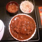 ピッチャーゴロ - カツカレー大盛り・味噌汁・サラダ