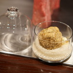 秋田牛鉄板焼 銀座五明 - アルバ産白トリュフ：これ一個で48万円の最高級品