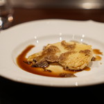 秋田牛鉄板焼 銀座五明 - 季節根野菜とカチョカバロチーズのクロッカンテ 冬トリュフ