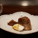 秋田牛鉄板焼 銀座五明 - 特選秋田牛ひとくちすき焼き