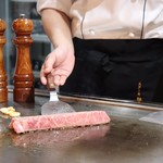 ステーキハウス磐梯 - 料理写真:鉄板でお肉を一枚一枚お焼きいたします。