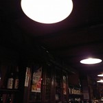 居酒屋 遊膳 - 店内カウンター席付近の様子