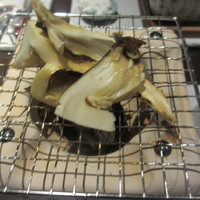 日本料理 TOBIUME - 人脈　ＳomLikeItHot熊本産樫炭を使った、まったけ焼き焼き・・