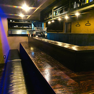 【カウンター席】カウンター席限定“飲み放題”はオーダー必至!!
