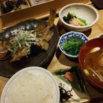 那古野 沢瀉食堂 - 本日の煮魚定食 1000円☆