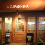 こじんまりした店構えです